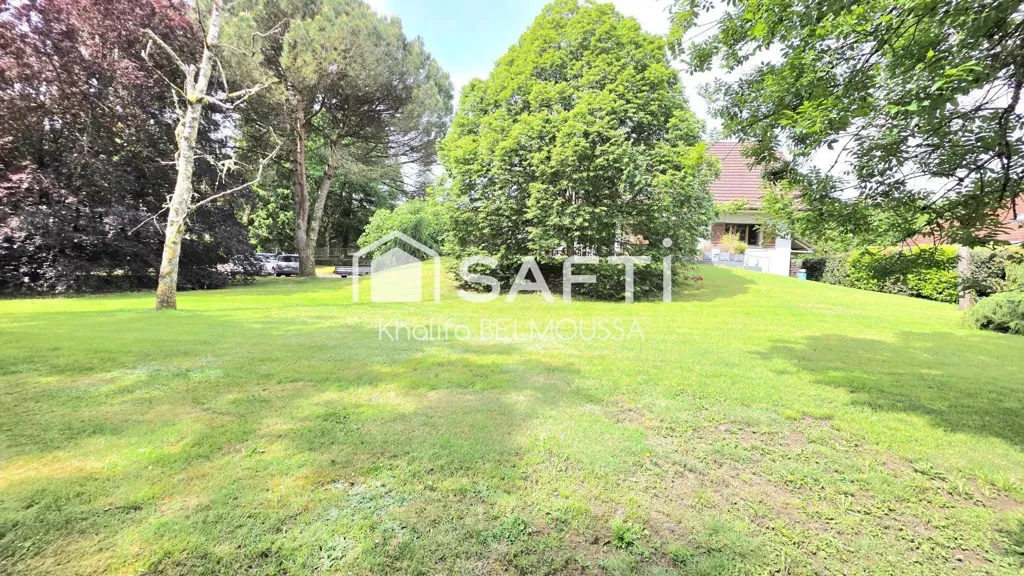 Aed - Traditional House with Garden in Brens