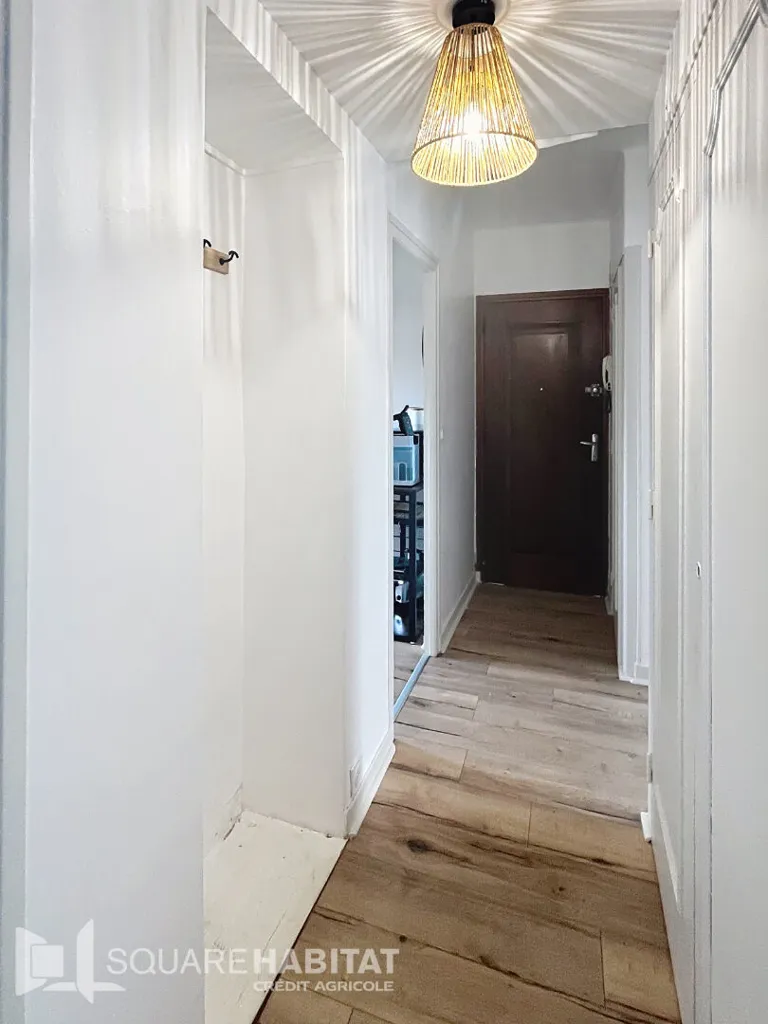 Entrée - Appartement T2 au Dernier Étage à Saint-Brieuc