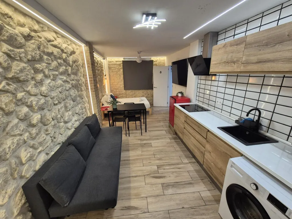 Cuisine - Converted Flat with 3 Studios in San Blas