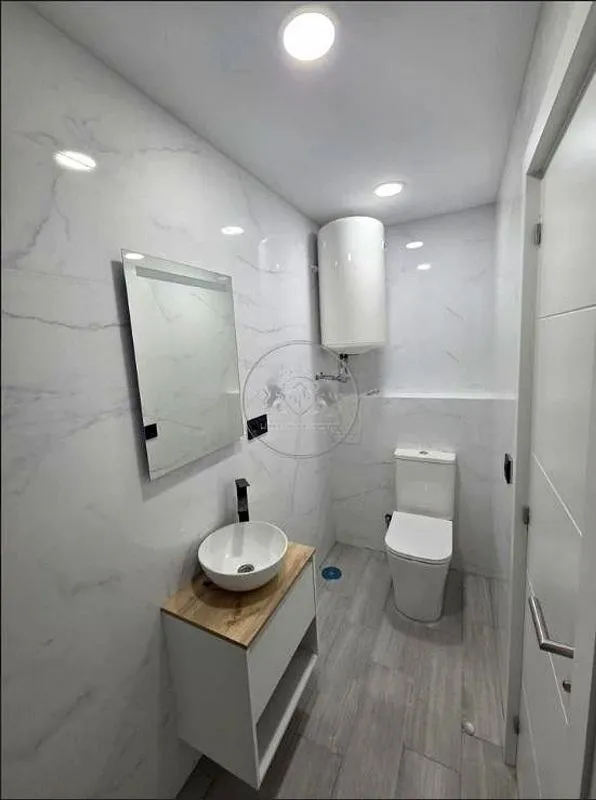 Vannitoad - Apartment with Terrace in Historic Vicálvaro