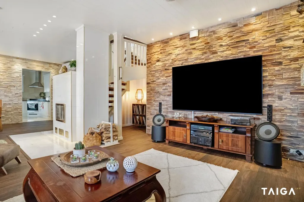 Elutuba - Modern Detached House with Jacuzzi in Rovaniemi