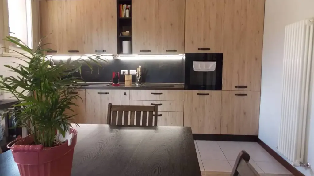 Köök - Rustic-Style Apartment with Private Garden in Cervia