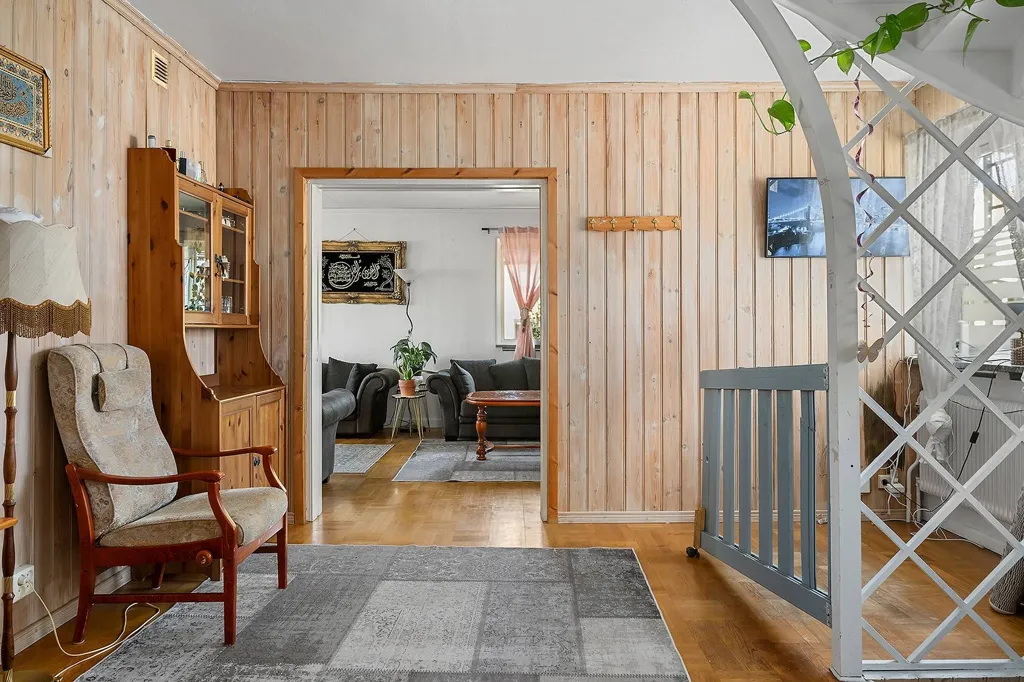 Entrée - Charming Villa with Garden in Filipstad