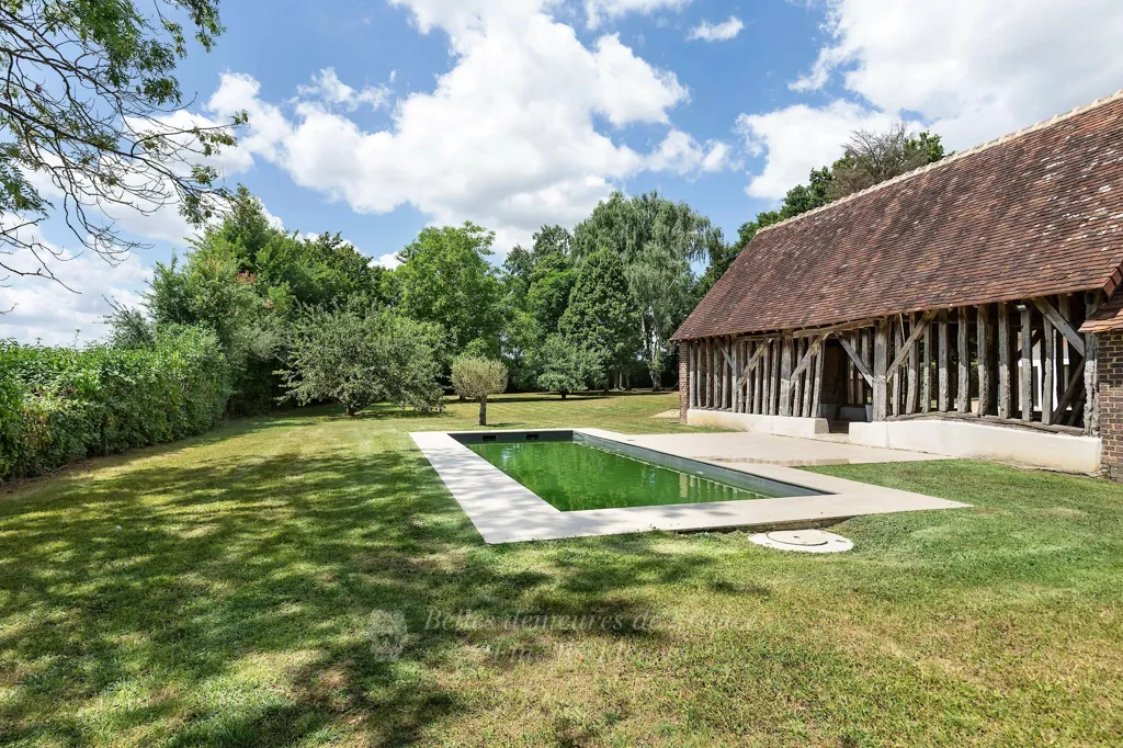 Bassein - Renovated Character Home with Pool in Perche