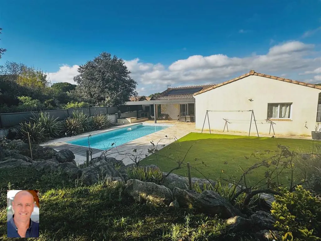 Piscina - Contemporary Villa with Pool in Palaja