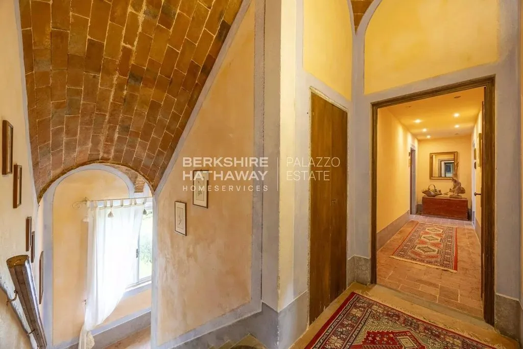 18th Century Villa with Pools in Palaia