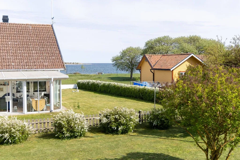 Garden - Villa with Sea and Bogeviken Views in Slite