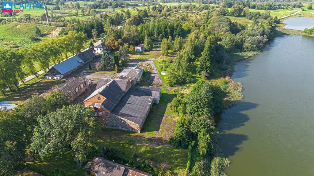 Vue aérienne - Masonry Manor by Lake in Molėtai