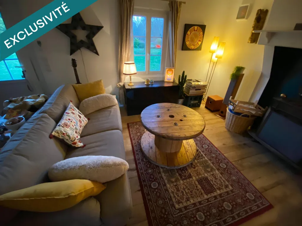 Living Room - House with Pool and Garden in Moustey