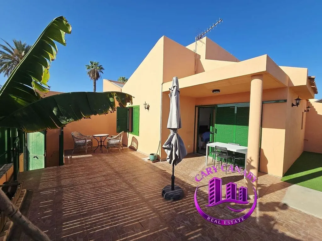 Aed - Terraced House with Pool in Sonnenland