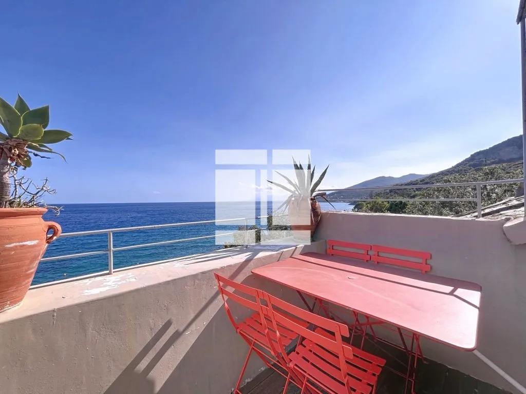 Terrass - Apartment with Sea View on Private Rooftop in Erbalunga