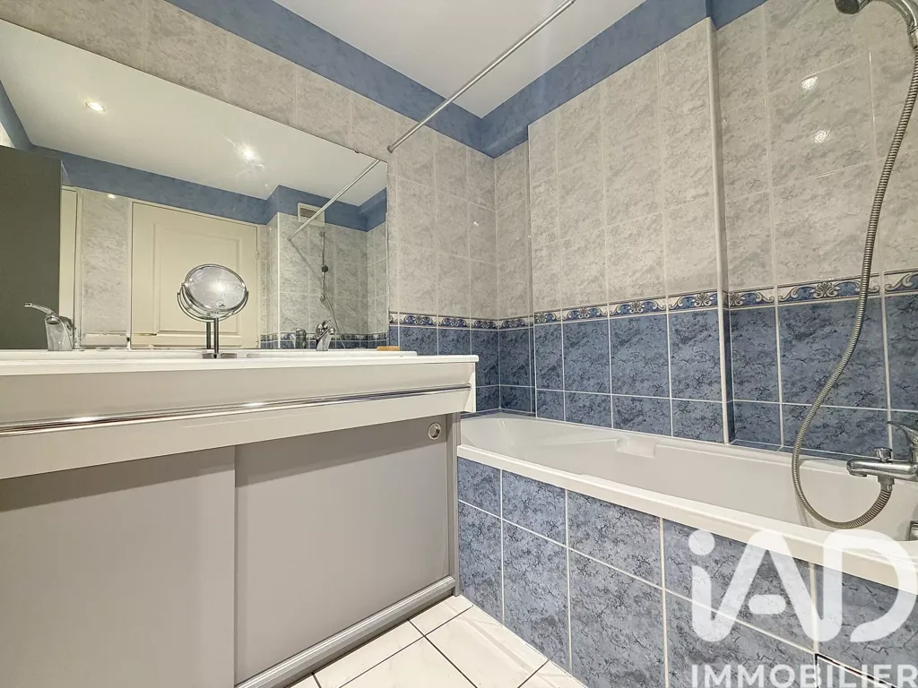 Vannitoad - Spacious Apartment with Terrace in Limoges Centre
