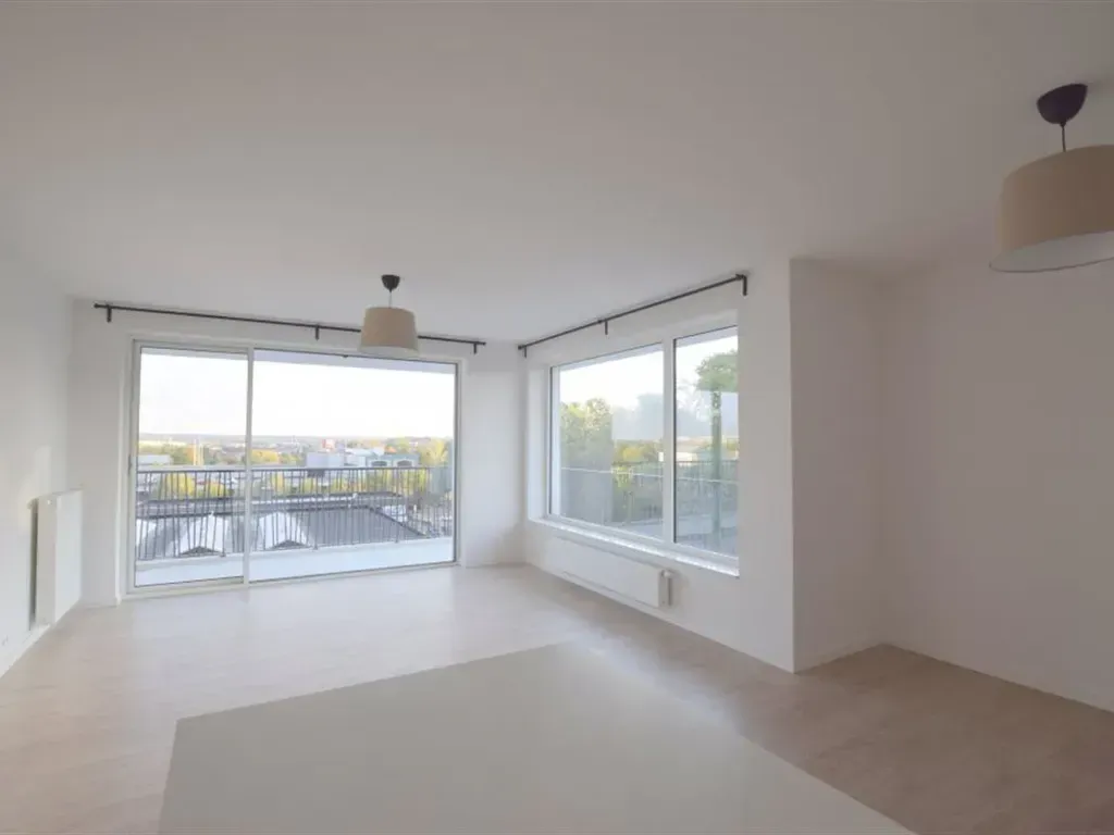 Pièces - Appartement de 2 Chambres à Schaerbeek
