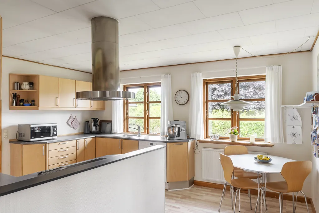 Kitchen - Villa with South-Facing Terrace in Kregme