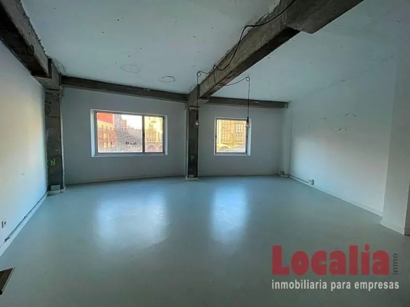 Toad - Modern Office Building in Torrelavega Centre