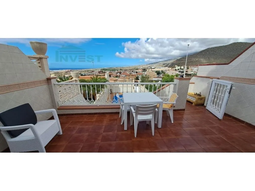 Terrass - Luxury Semidetached House with Pool in Adeje