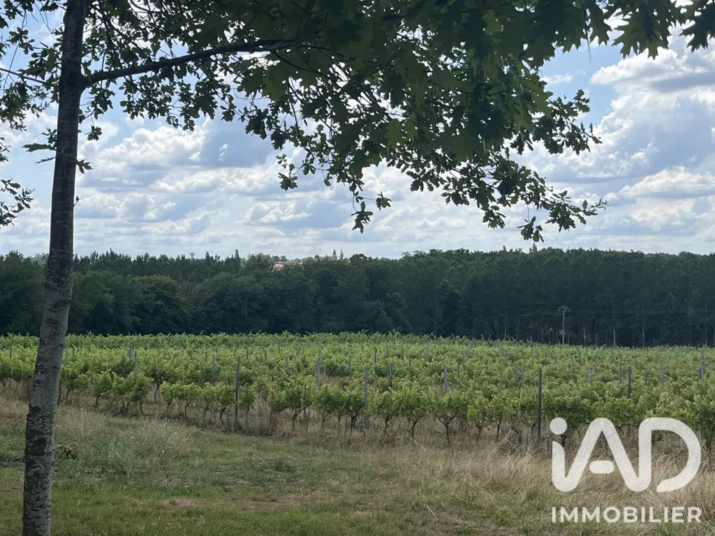 Aed - Traditional House with Hangar in Cazeneuve