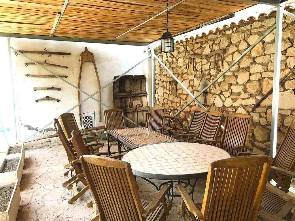 Terrazza - Restored Farmhouse with Pool in Mancha