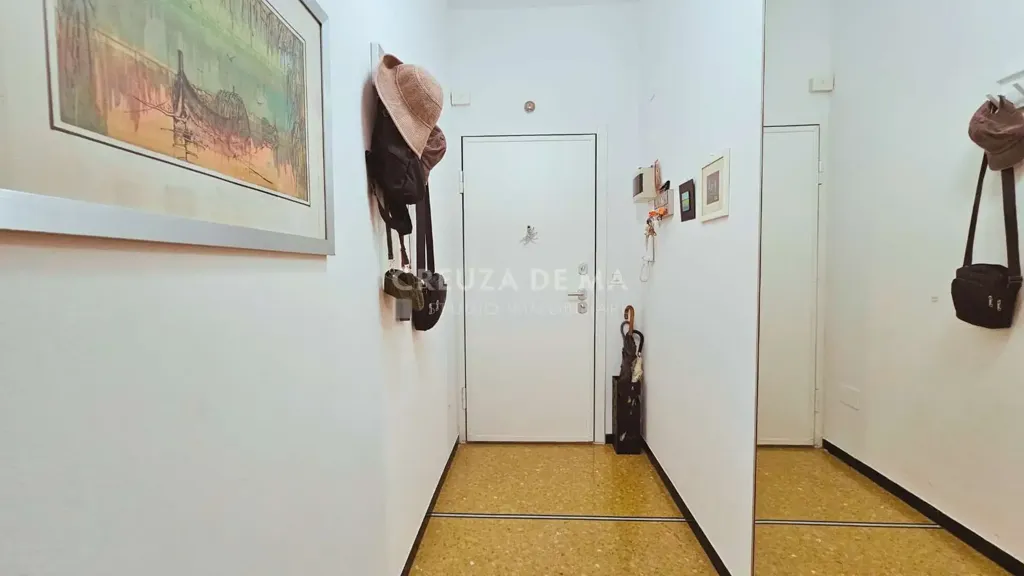 hallway_entrance