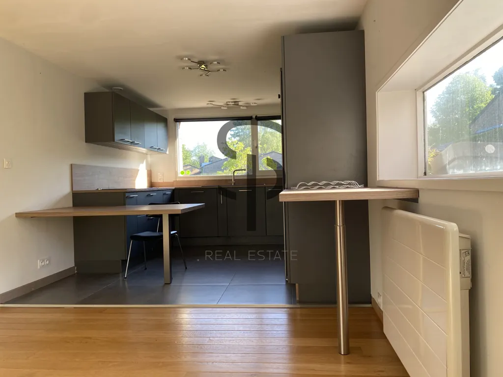 Cuisine - Maison avec Vue Golf et Terrasse à Brigode