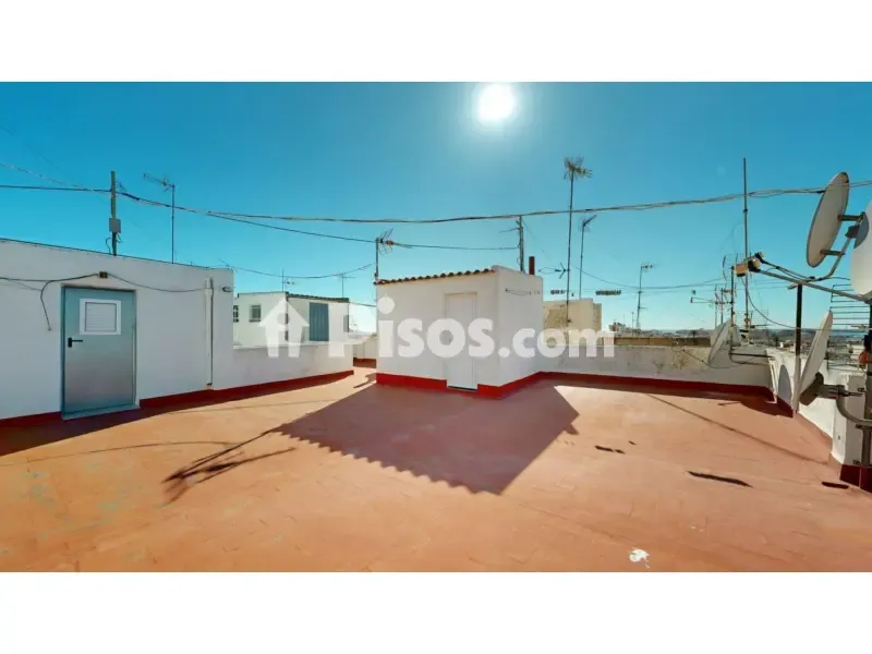 Terrasse - Reformed Apartment with Balcony in North Zone