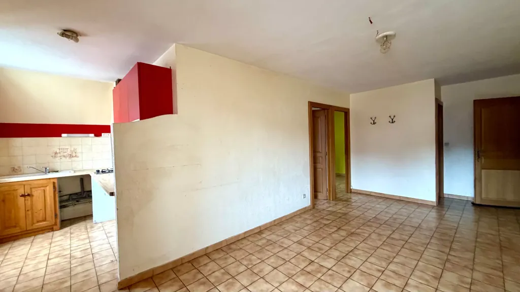 Cuisine - Appartement 3 Pièces avec Vue sur Place à Lus-la-Croix-Haute