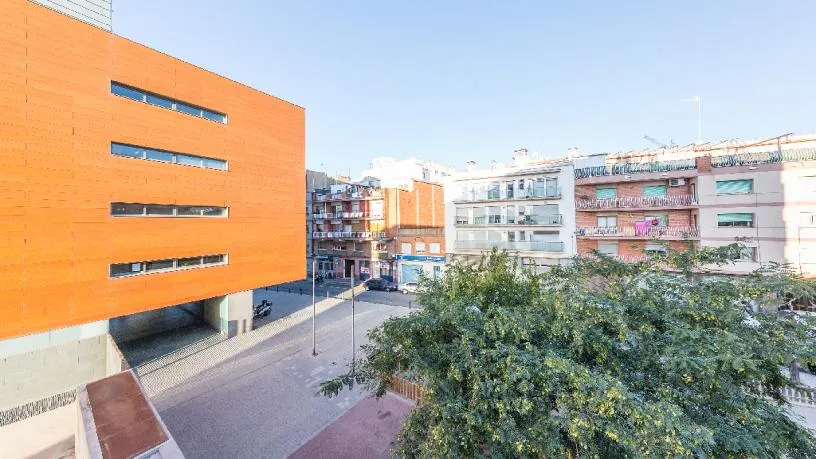 3 magamistoaga korter asukohas Santa Coloma De Gramenet