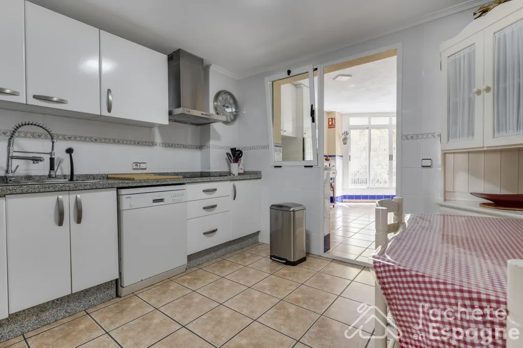 Cuisine - Furnished Apartment with Pool in Valencia