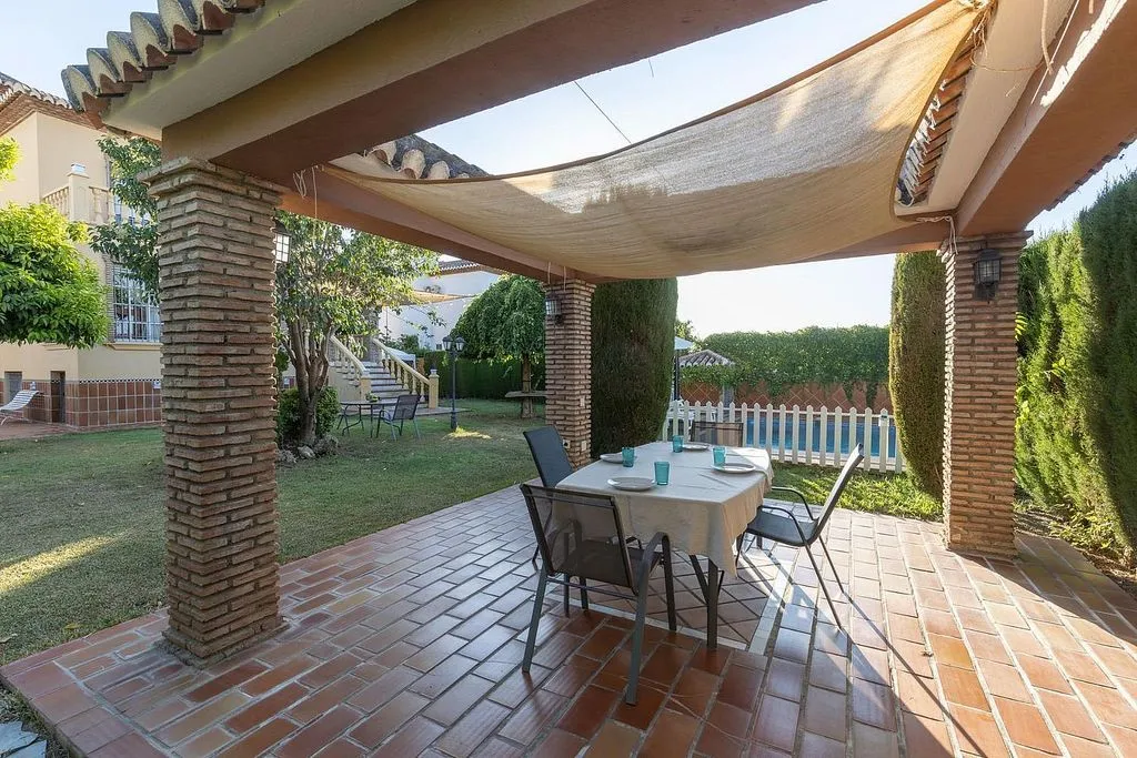 Terrasse - Luxury Detached House with Pool in Zubia