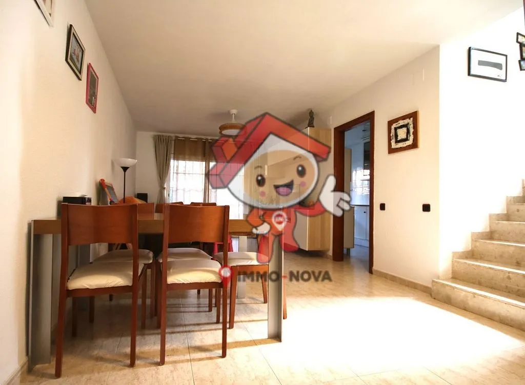 Söögituba - Terraced Semi-Detached House in Arenys de Mar