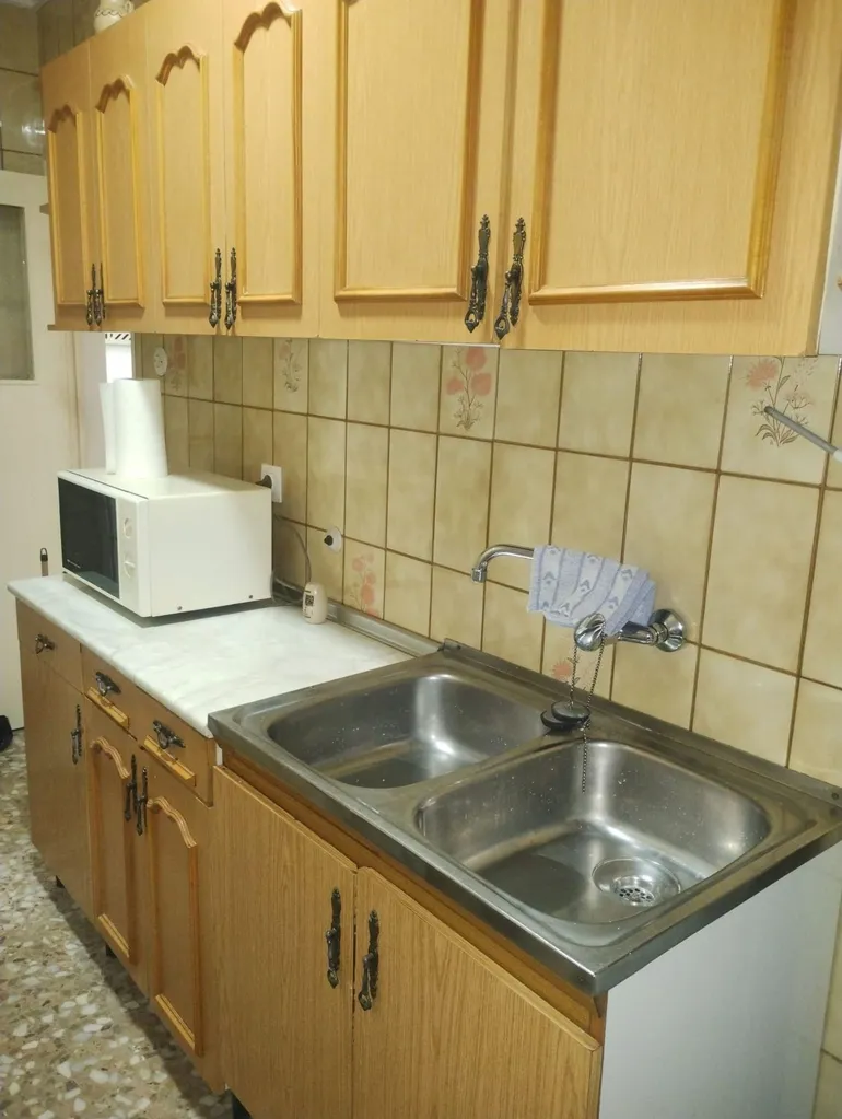 Cuisine - 3-Bedroom Apartment with Balcony in City Centre