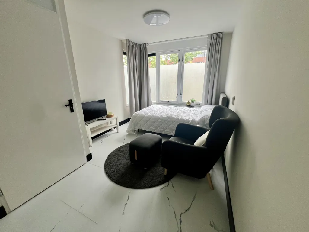 Chambres - Furnished Studio with Private Entrance in Amsterdam