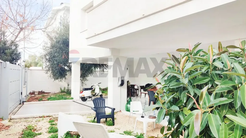 Terrasse - Rustic Villa with Solar Panels in Manfredonia
