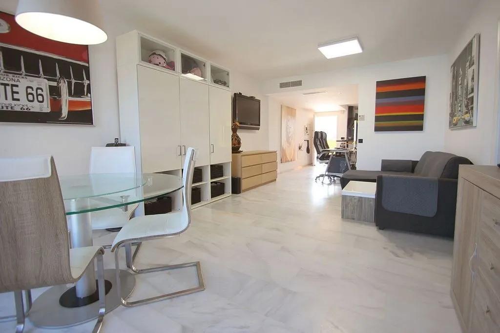 Elutuba - Apartment with Sea View and Pool in Manilva