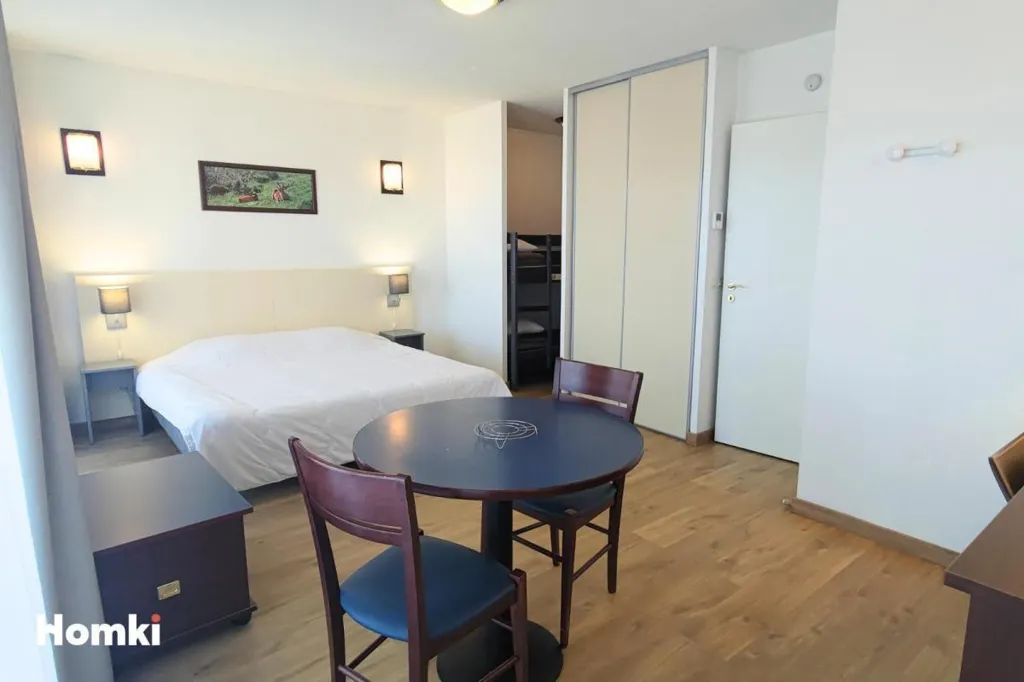 Chambres - Suite Meublée avec Balcon à Pyrénées 2000