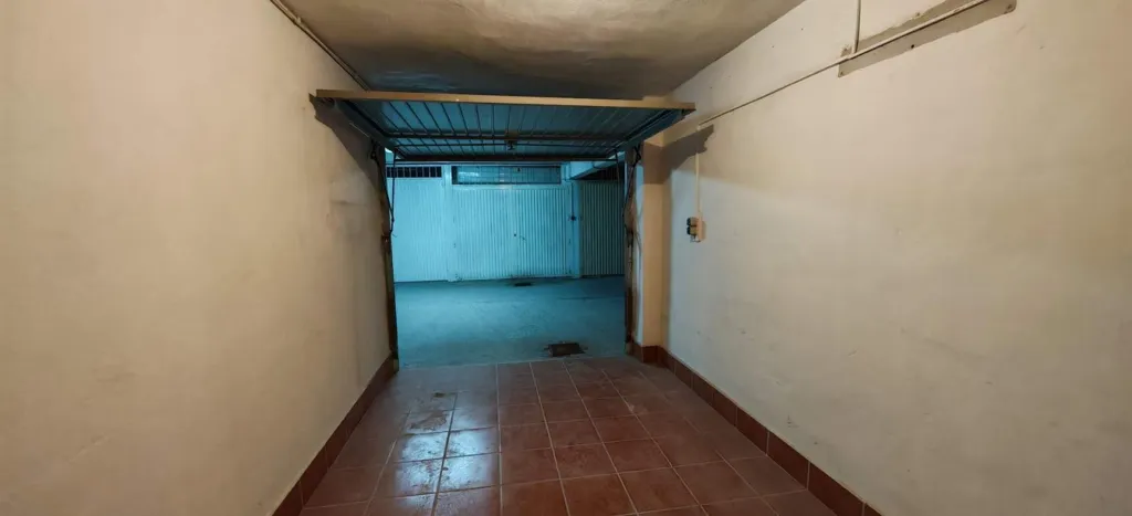 Entrée - Closed Garage for Rent in El Peñoncillo, Torrox