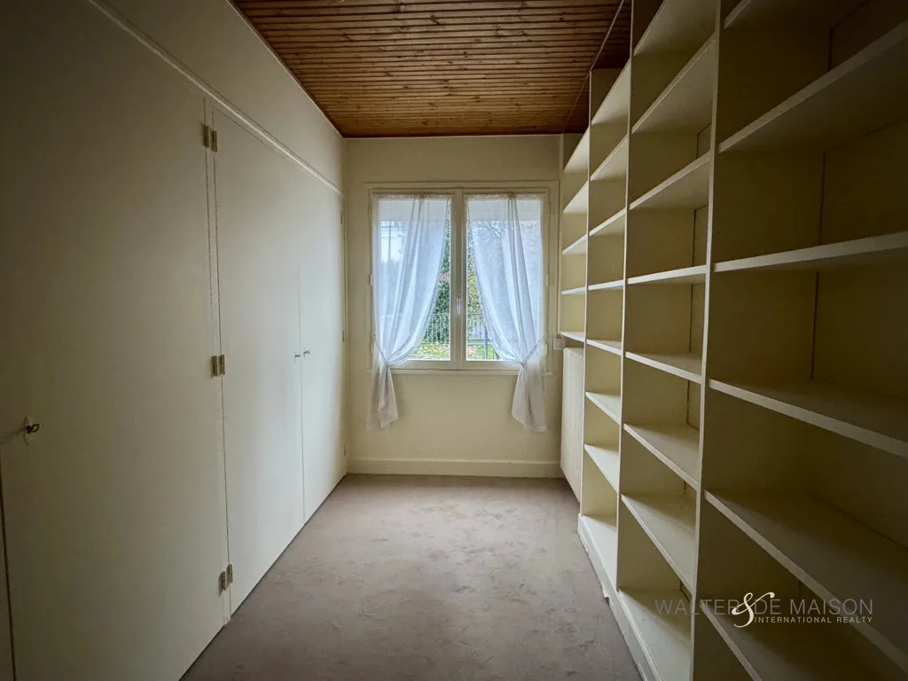 Pièces - Hôtel Particulier avec Jardin et Bureaux à Loches