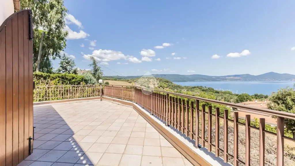 Terrace - Villa with Lake View in Bracciano