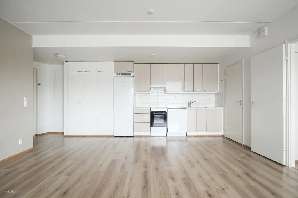 Köök - Bright Apartment with Balcony in Espoo