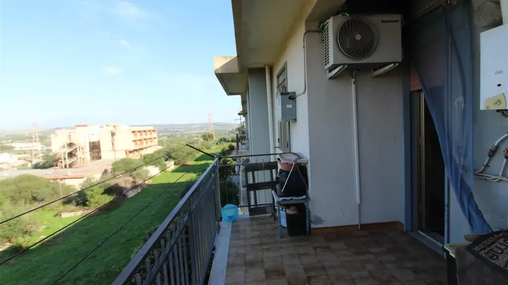 Balcon - Apartment with Balcony in Carlentini