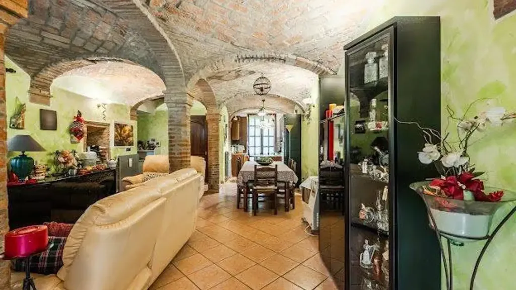 Pièces - Rustic Villa with Garden in Castelfranco Emilia