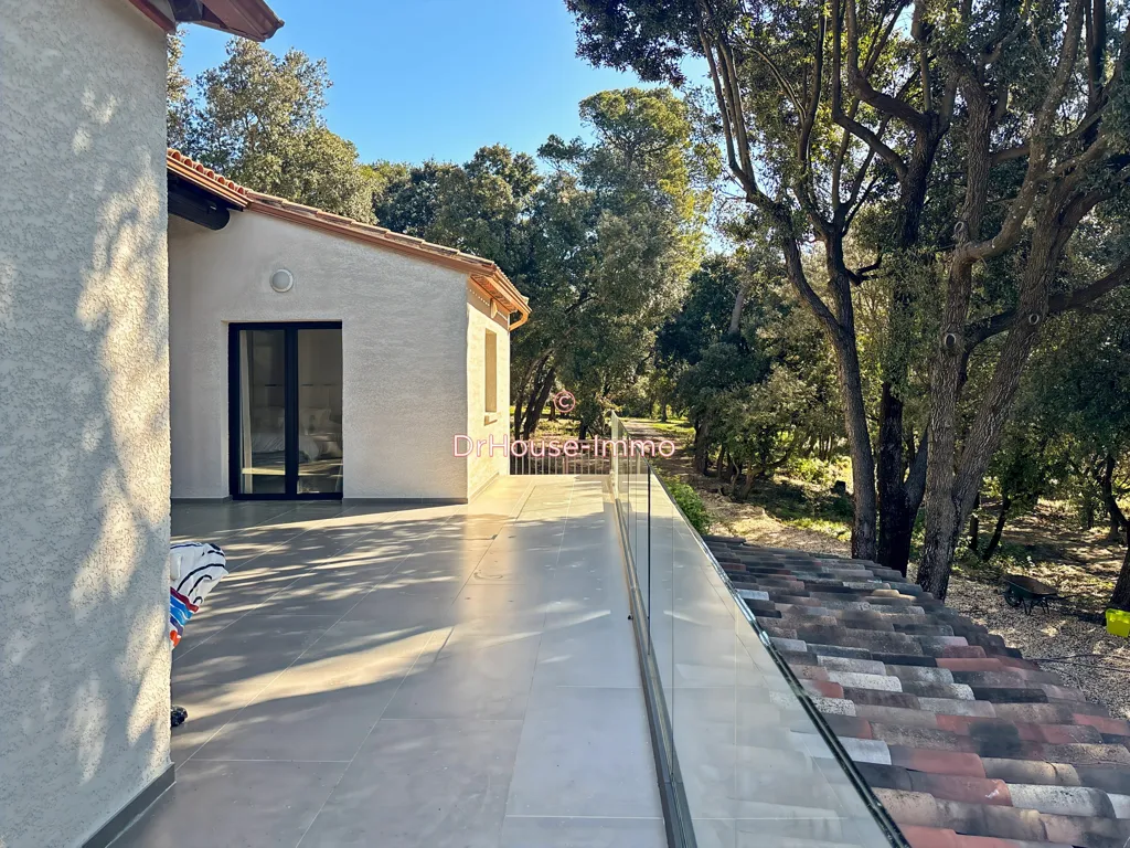 Terrasse - Propriété Rénovée avec Piscine à Saint Mathieu de Tréviers