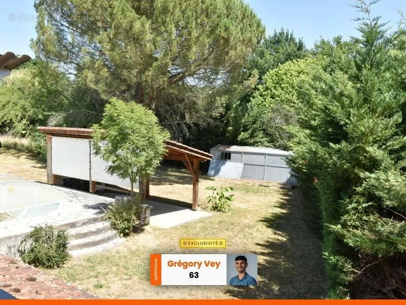 Piscina - Rustic House with Garden and Pool in Noalhat