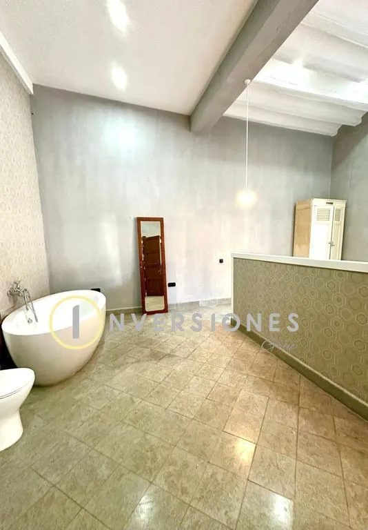 Vannitoad - Luxury Flat with Cultural Heritage in Manresa