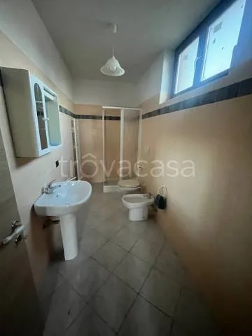 Salles de bain - Trilocale with Terrace in Govone