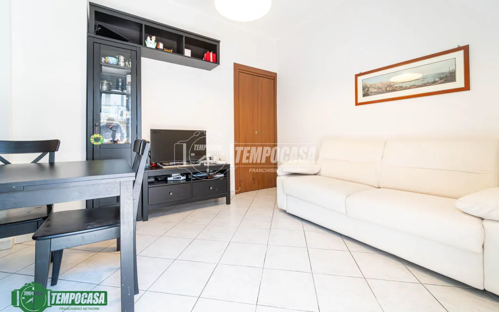 Salón - Bright 2-Bedroom Apartment with Balcony in Milan