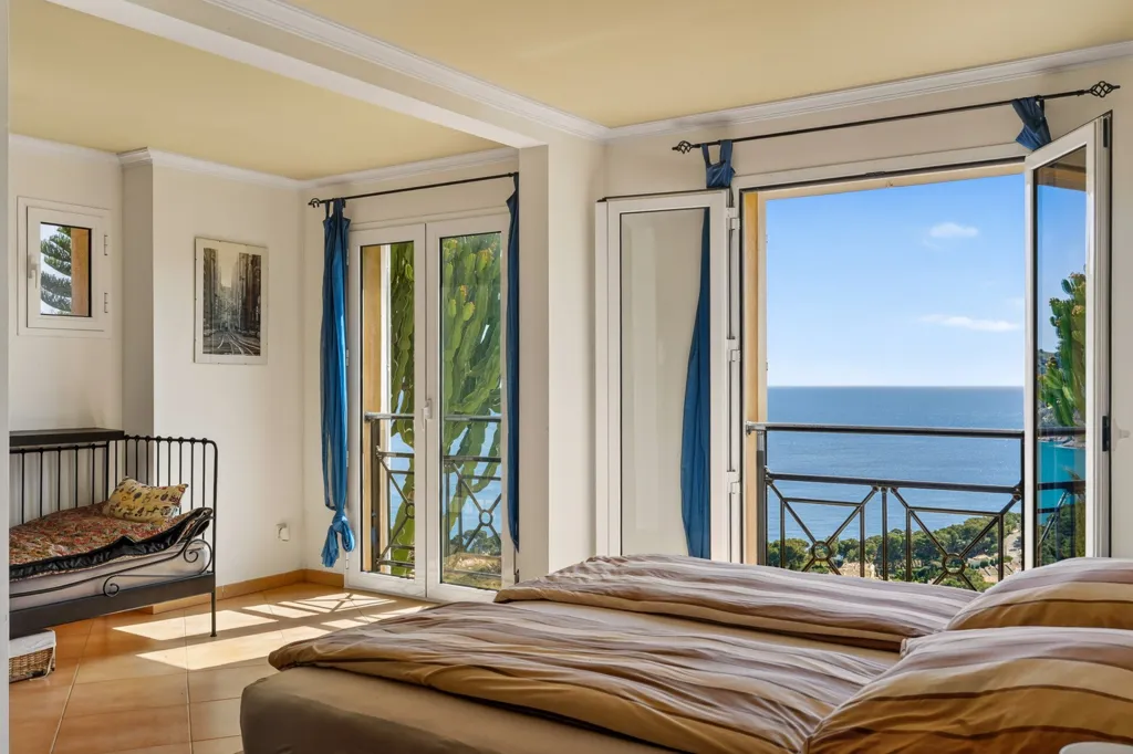Chambres - Villa with Sea View in Canyamel