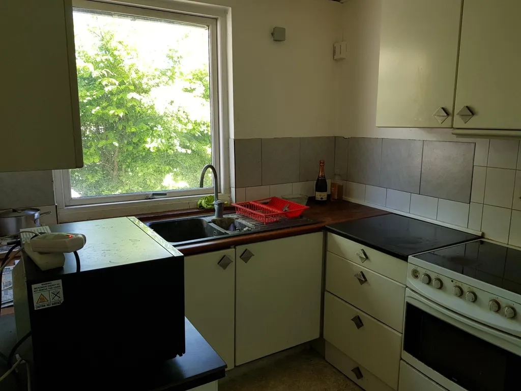 Kitchen - Studio Flat with Shared Facilities near Jyllingevej Station