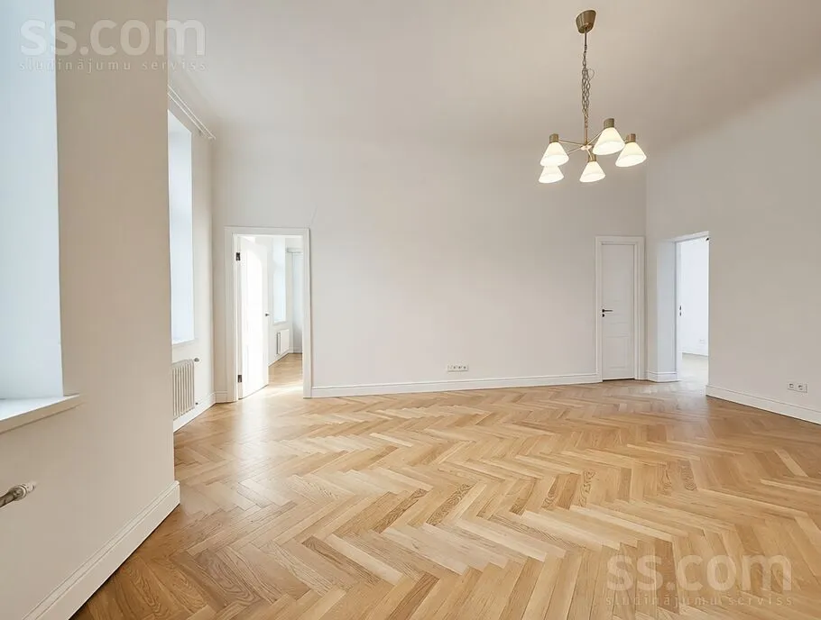 Séjour - Three-Bedroom Apartment with Central Location in Riga