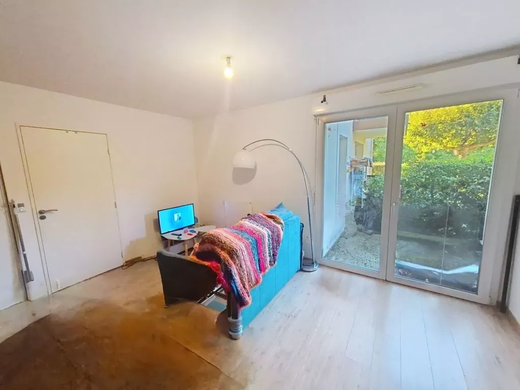 Chambres - Appartement avec Jardin Privatif à Fleury-sur-Orne